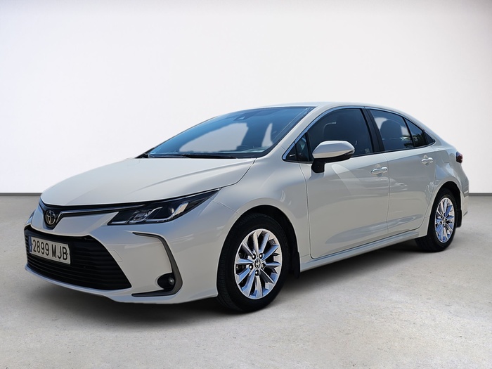 Toyota Corolla Sedan 1.5 125 Active 92 kW (125 Cv) Vehículo usado en Madrid Toyota Corolla Sedan 1.5 125 Active 92 kW (125 Cv) Vehículo usado en Madrid