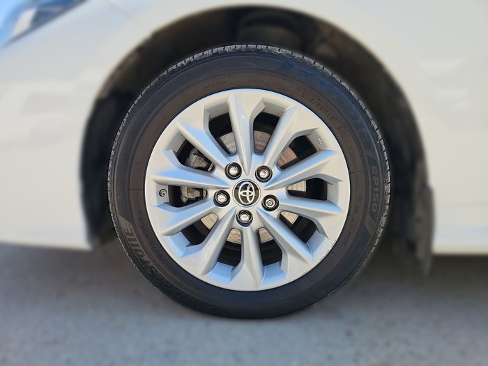 Toyota Corolla Sedan 1.5 125 Active 92 kW (125 Cv) Vehículo usado en Madrid Toyota Corolla Sedan 1.5 125 Active 92 kW (125 Cv) Vehículo usado en Madrid