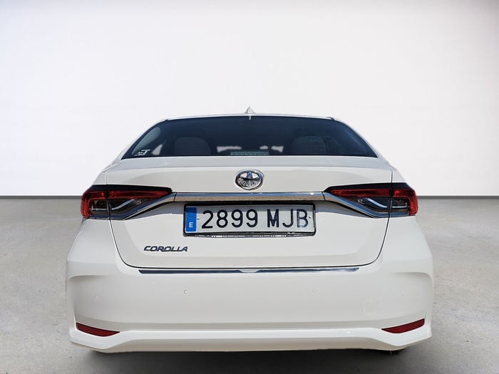 Toyota Corolla Sedan 1.5 125 Active 92 kW (125 Cv) Vehículo usado en Madrid Toyota Corolla Sedan 1.5 125 Active 92 kW (125 Cv) Vehículo usado en Madrid