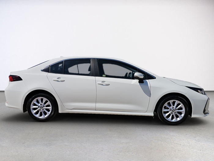 Toyota Corolla Sedan 1.5 125 Active 92 kW (125 Cv) Vehículo usado en Madrid Toyota Corolla Sedan 1.5 125 Active 92 kW (125 Cv) Vehículo usado en Madrid