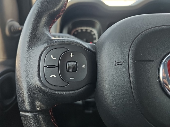 Fiat Panda 1.0 Hybrid Gse Sport 51 kW (70 CV) Vehículo usado en Madrid Fiat Panda 1.0 Hybrid Gse Sport 51 kW (70 CV) Vehículo usado en Madrid