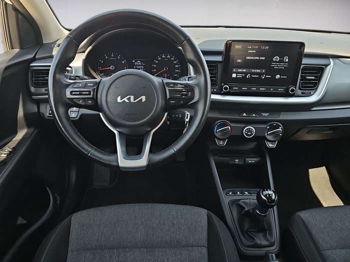 Kia Stonic 1.2 DPi Drive 62 kW (84 CV) Vehículo usado en Madrid Kia Stonic 1.2 DPi Drive 62 kW (84 CV) Vehículo usado en Madrid