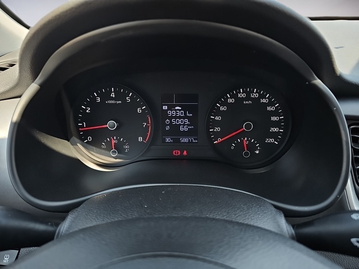 Kia Stonic 1.2 DPi Drive 62 kW (84 CV) Vehículo usado en Madrid Kia Stonic 1.2 DPi Drive 62 kW (84 CV) Vehículo usado en Madrid