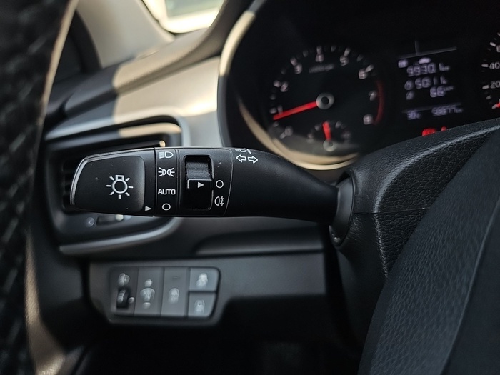 Kia Stonic 1.2 DPi Drive 62 kW (84 CV) Vehículo usado en Madrid Kia Stonic 1.2 DPi Drive 62 kW (84 CV) Vehículo usado en Madrid