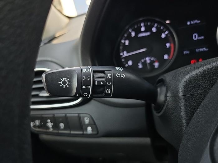 Hyundai i30 1.5 DPI Klass SLX 81 kW (110 CV) Vehículo usado en Madrid Hyundai i30 1.5 DPI Klass SLX 81 kW (110 CV) Vehículo usado en Madrid