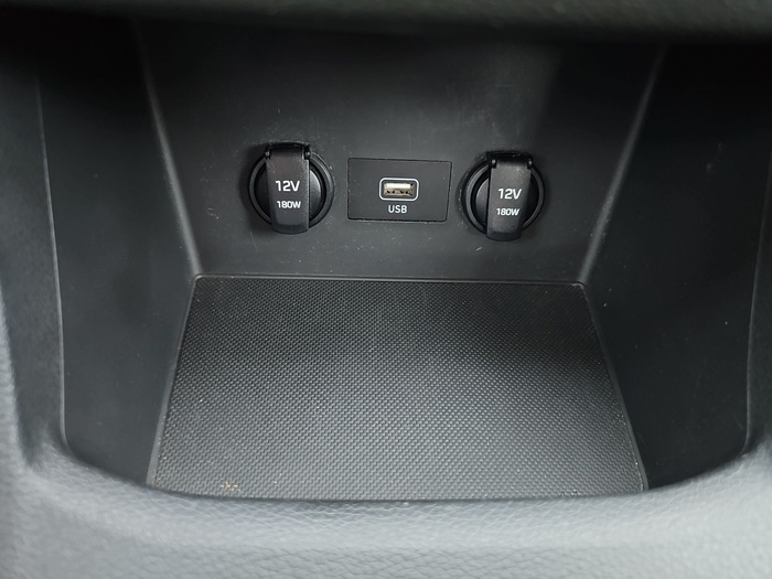 Hyundai i30 1.5 DPI Klass SLX 81 kW (110 CV) Vehículo usado en Madrid Hyundai i30 1.5 DPI Klass SLX 81 kW (110 CV) Vehículo usado en Madrid