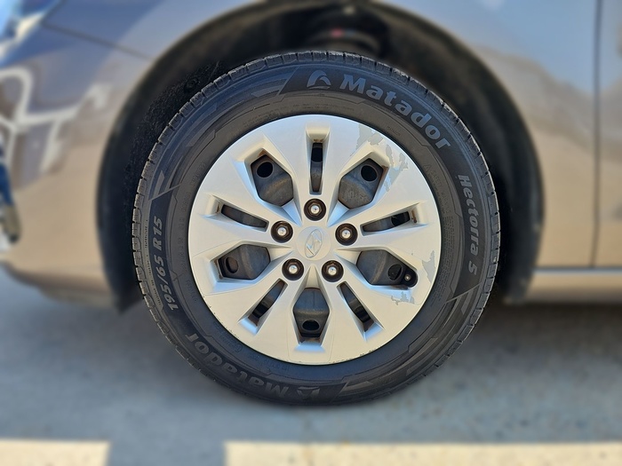 Hyundai i30 1.5 DPI Klass SLX 81 kW (110 CV) Vehículo usado en Madrid Hyundai i30 1.5 DPI Klass SLX 81 kW (110 CV) Vehículo usado en Madrid