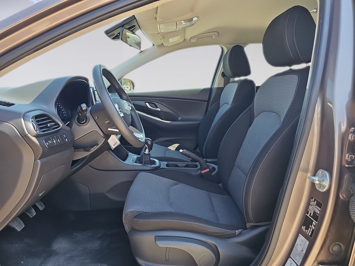 Hyundai i30 1.5 DPI Klass SLX 81 kW (110 CV) Vehículo usado en Madrid Hyundai i30 1.5 DPI Klass SLX 81 kW (110 CV) Vehículo usado en Madrid