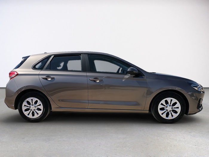 Hyundai i30 1.5 DPI Klass SLX 81 kW (110 CV) Vehículo usado en Madrid Hyundai i30 1.5 DPI Klass SLX 81 kW (110 CV) Vehículo usado en Madrid