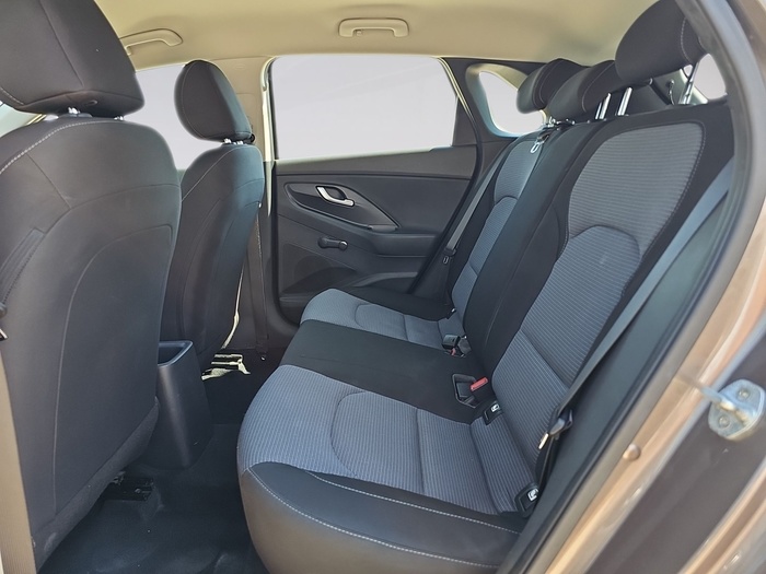 Hyundai i30 1.5 DPI Klass SLX 81 kW (110 CV) Vehículo usado en Madrid Hyundai i30 1.5 DPI Klass SLX 81 kW (110 CV) Vehículo usado en Madrid