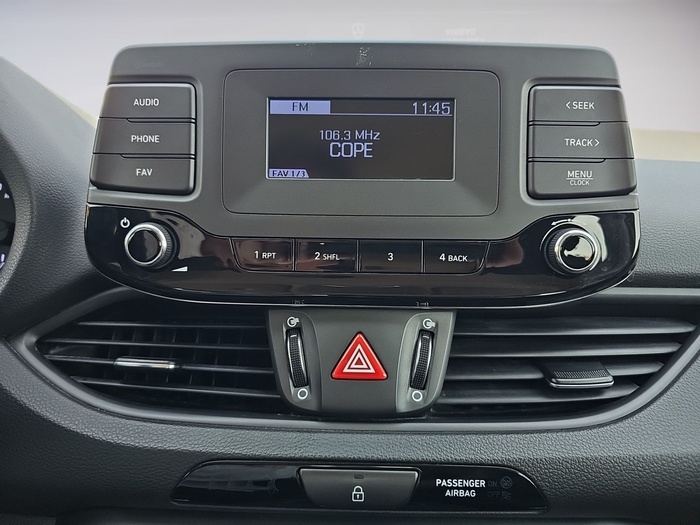 Hyundai i30 1.5 DPI Klass SLX 81 kW (110 CV) Vehículo usado en Madrid Hyundai i30 1.5 DPI Klass SLX 81 kW (110 CV) Vehículo usado en Madrid