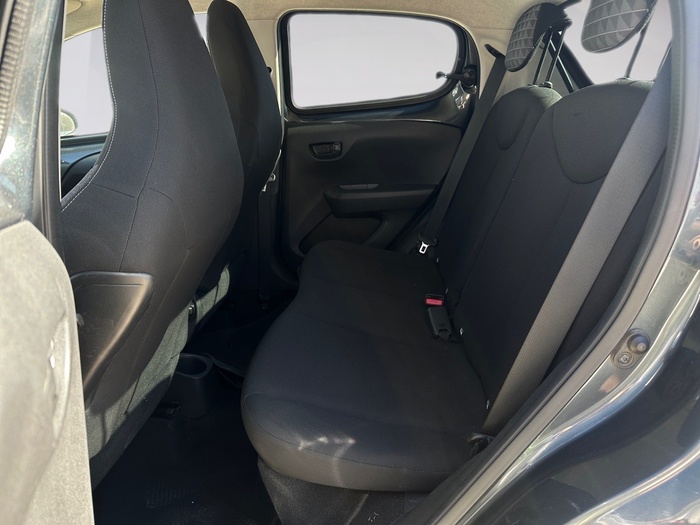 Peugeot 108 1.0 VTi Active 53 kW (72 CV) Vehículo usado en Madrid Peugeot 108 1.0 VTi Active 53 kW (72 CV) Vehículo usado en Madrid