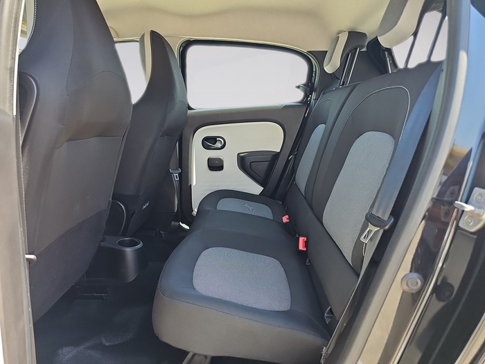 Renault TWINGO 1.0 48 kW (65 CV) Vehículo usado en Madrid Renault TWINGO 1.0 48 kW (65 CV) Vehículo usado en Madrid