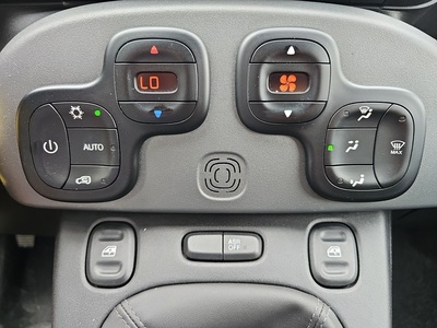 Fiat Panda 1.0 Hybrid Gse Sport 51 kW (70 CV) 18 Fiat Panda 1.0 Hybrid Gse Sport 51 kW (70 CV) 18