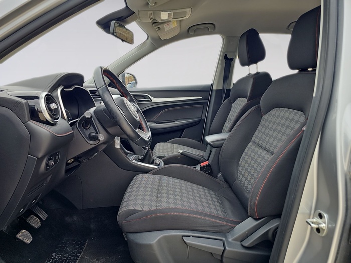 MG ZS 1.5 Comfort 78 kW (106 CV) Vehículo usado en Madrid MG ZS 1.5 Comfort 78 kW (106 CV) Vehículo usado en Madrid