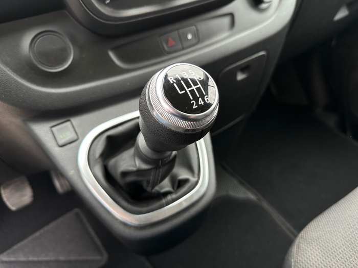 Renault Trafic Furgon 27 L1H1 Energy Blue dCi 88 kW (120 CV) Vehículo usado en Madrid Renault Trafic Furgon 27 L1H1 Energy Blue dCi 88 kW (120 CV) Vehículo usado en Madrid