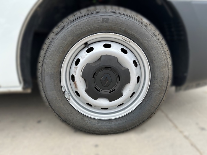 Renault Trafic Furgon 27 L1H1 Energy Blue dCi 88 kW (120 CV) Vehículo usado en Madrid Renault Trafic Furgon 27 L1H1 Energy Blue dCi 88 kW (120 CV) Vehículo usado en Madrid