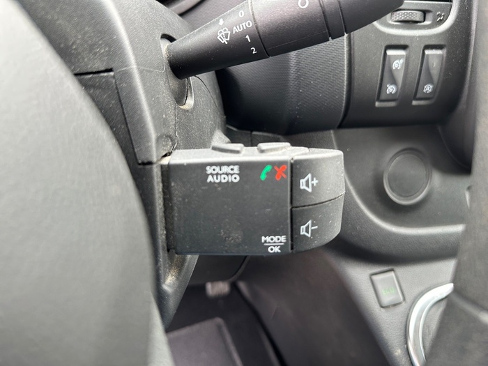 Renault Trafic Furgon 27 L1H1 Energy Blue dCi 88 kW (120 CV) Vehículo usado en Madrid Renault Trafic Furgon 27 L1H1 Energy Blue dCi 88 kW (120 CV) Vehículo usado en Madrid