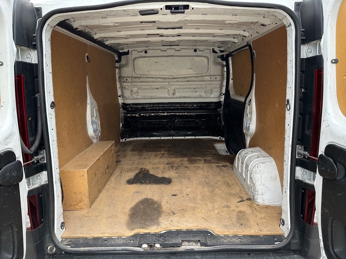 Renault Trafic Furgon 27 L1H1 Energy Blue dCi 88 kW (120 CV) Vehículo usado en Madrid Renault Trafic Furgon 27 L1H1 Energy Blue dCi 88 kW (120 CV) Vehículo usado en Madrid