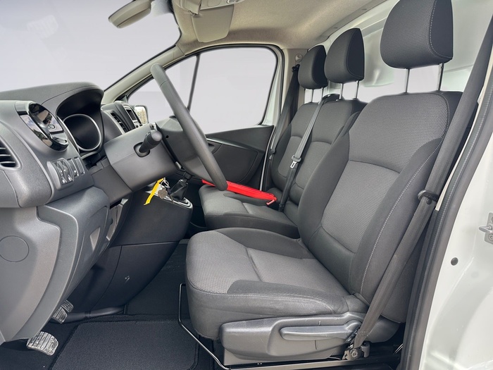 Renault Trafic Furgon 27 L1H1 Energy Blue dCi 88 kW (120 CV) Vehículo usado en Madrid Renault Trafic Furgon 27 L1H1 Energy Blue dCi 88 kW (120 CV) Vehículo usado en Madrid