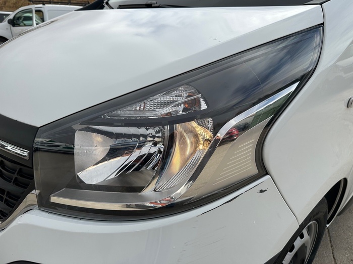 Renault Trafic Furgon 27 L1H1 Energy Blue dCi 88 kW (120 CV) Vehículo usado en Madrid Renault Trafic Furgon 27 L1H1 Energy Blue dCi 88 kW (120 CV) Vehículo usado en Madrid