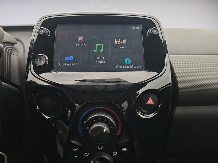 Peugeot 108 1.0 VTi Active 53 kW (72 CV) Vehículo usado en Madrid Peugeot 108 1.0 VTi Active 53 kW (72 CV) Vehículo usado en Madrid