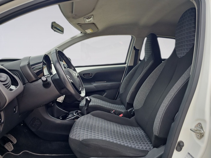 Peugeot 108 1.0 VTi Active 53 kW (72 CV) Vehículo usado en Madrid Peugeot 108 1.0 VTi Active 53 kW (72 CV) Vehículo usado en Madrid