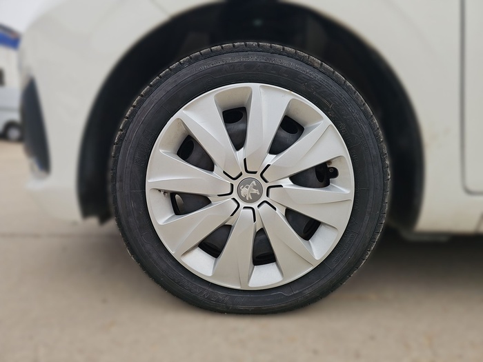 Peugeot 108 1.0 VTi Active 53 kW (72 CV) Vehículo usado en Madrid Peugeot 108 1.0 VTi Active 53 kW (72 CV) Vehículo usado en Madrid