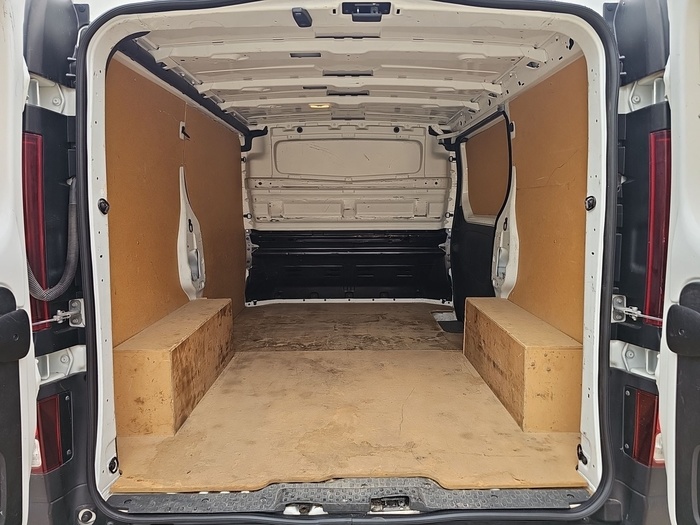 Renault Trafic Furgon Furgon 27 L1H1 Energy BluedCi 88 kW (120 CV) Vehículo usado en Madrid Renault Trafic Furgon Furgon 27 L1H1 Energy BluedCi 88 kW (120 CV) Vehículo usado en Madrid