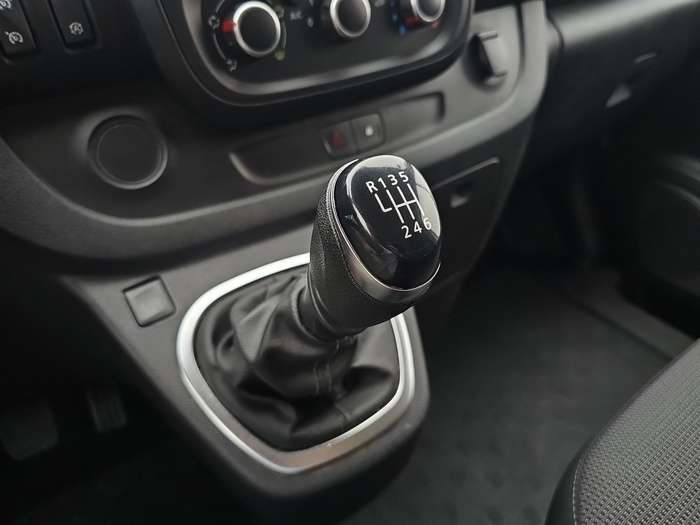 Renault Trafic Furgon Furgon 27 L1H1 Energy BluedCi 88 kW (120 CV) Vehículo usado en Madrid Renault Trafic Furgon Furgon 27 L1H1 Energy BluedCi 88 kW (120 CV) Vehículo usado en Madrid