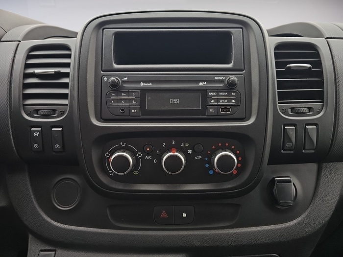 Renault Trafic Furgon Furgon 27 L1H1 Energy BluedCi 88 kW (120 CV) Vehículo usado en Madrid Renault Trafic Furgon Furgon 27 L1H1 Energy BluedCi 88 kW (120 CV) Vehículo usado en Madrid