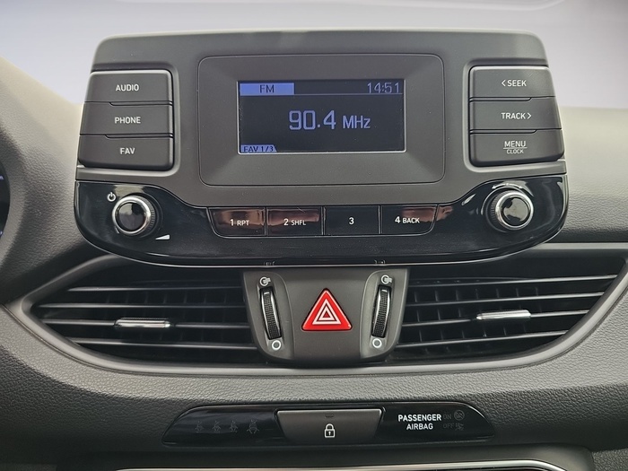 Hyundai i30 1.5 DPI Essence 81 kW (110 CV) Vehículo usado en Madrid Hyundai i30 1.5 DPI Essence 81 kW (110 CV) Vehículo usado en Madrid