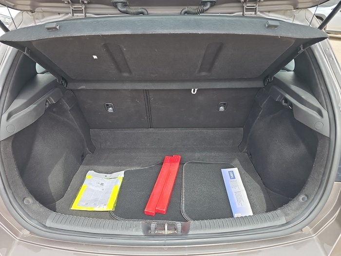 Hyundai i30 1.5 DPI Essence 81 kW (110 CV) Vehículo usado en Madrid Hyundai i30 1.5 DPI Essence 81 kW (110 CV) Vehículo usado en Madrid