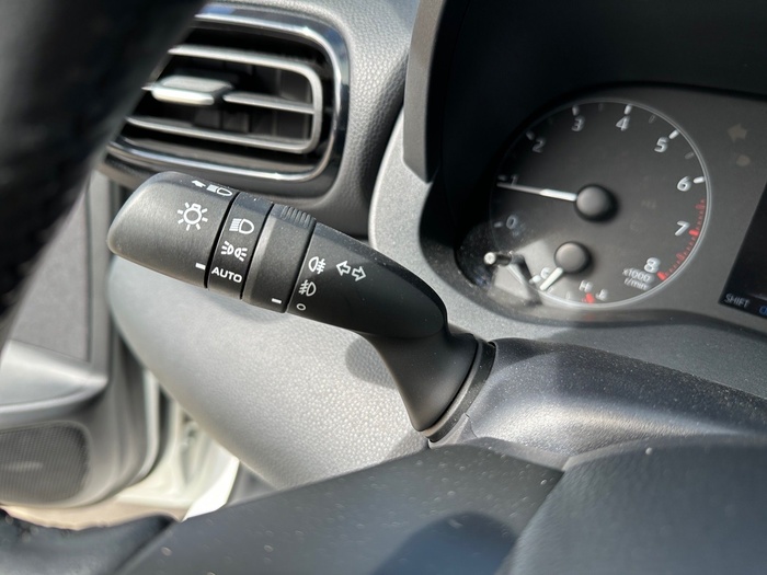 Toyota Yaris 1.0 53 kW (72 CV) Vehículo usado en Madrid Toyota Yaris 1.0 53 kW (72 CV) Vehículo usado en Madrid