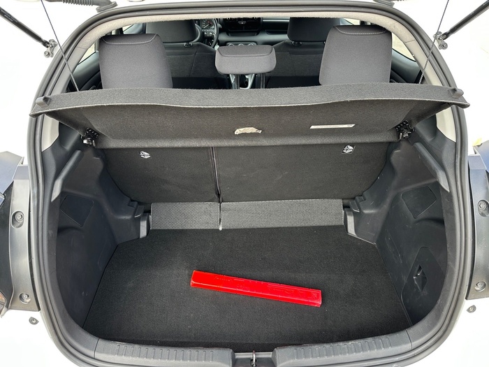 Toyota Yaris 1.0 53 kW (72 CV) Vehículo usado en Madrid Toyota Yaris 1.0 53 kW (72 CV) Vehículo usado en Madrid