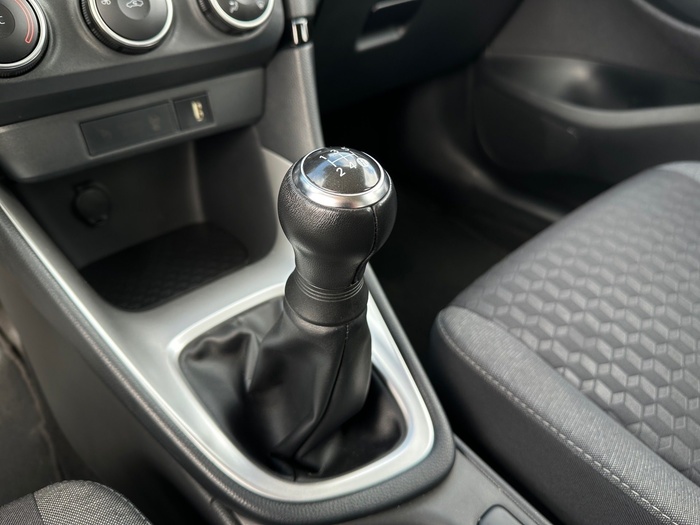 Toyota Yaris 1.0 53 kW (72 CV) Vehículo usado en Madrid Toyota Yaris 1.0 53 kW (72 CV) Vehículo usado en Madrid