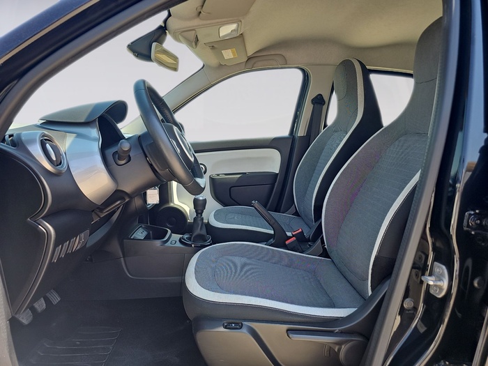 Renault Twingo 1.0 48 kW (65 CV) Vehículo usado en Madrid Renault Twingo 1.0 48 kW (65 CV) Vehículo usado en Madrid