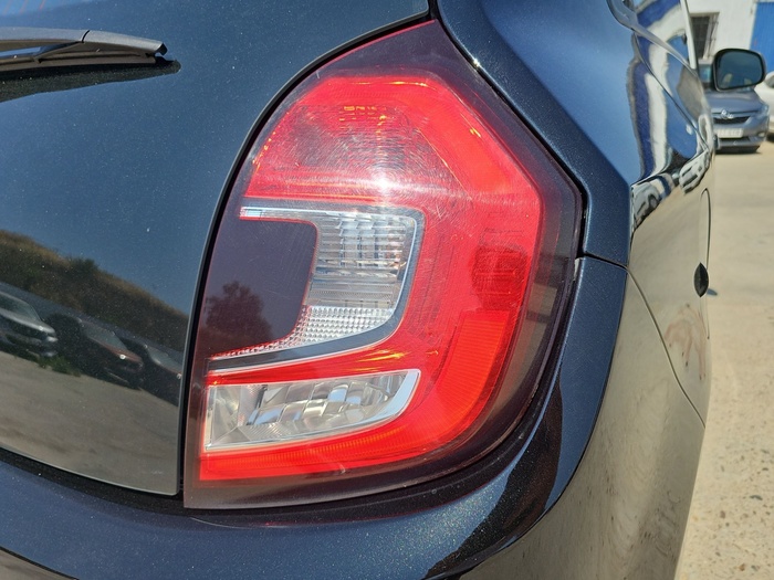 Renault Twingo 1.0 48 kW (65 CV) Vehículo usado en Madrid Renault Twingo 1.0 48 kW (65 CV) Vehículo usado en Madrid