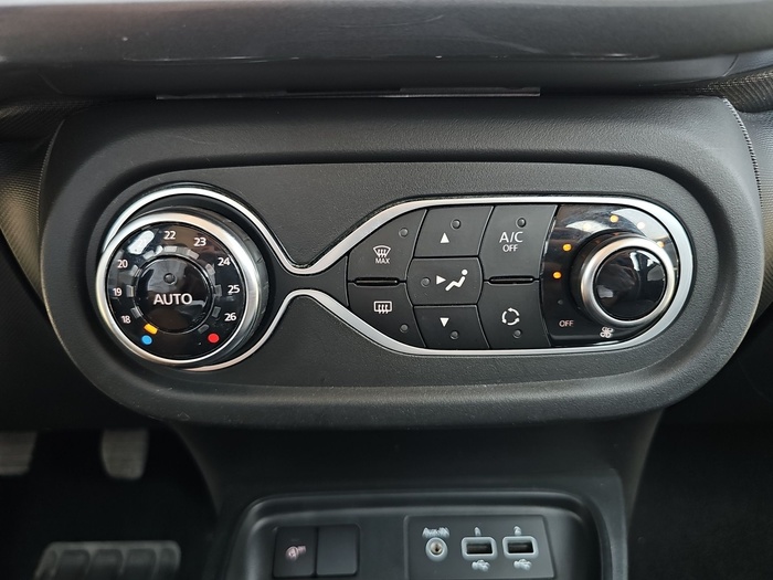 Renault Twingo 1.0 48 kW (65 CV) Vehículo usado en Madrid Renault Twingo 1.0 48 kW (65 CV) Vehículo usado en Madrid