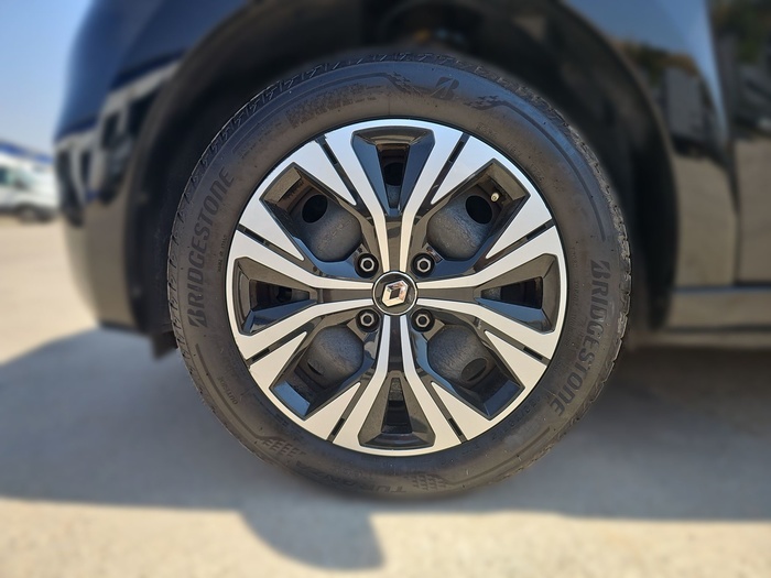 Renault Twingo 1.0 48 kW (65 CV) Vehículo usado en Madrid Renault Twingo 1.0 48 kW (65 CV) Vehículo usado en Madrid