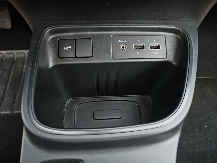 Renault Twingo 1.0 48 kW (65 CV) Vehículo usado en Madrid Renault Twingo 1.0 48 kW (65 CV) Vehículo usado en Madrid