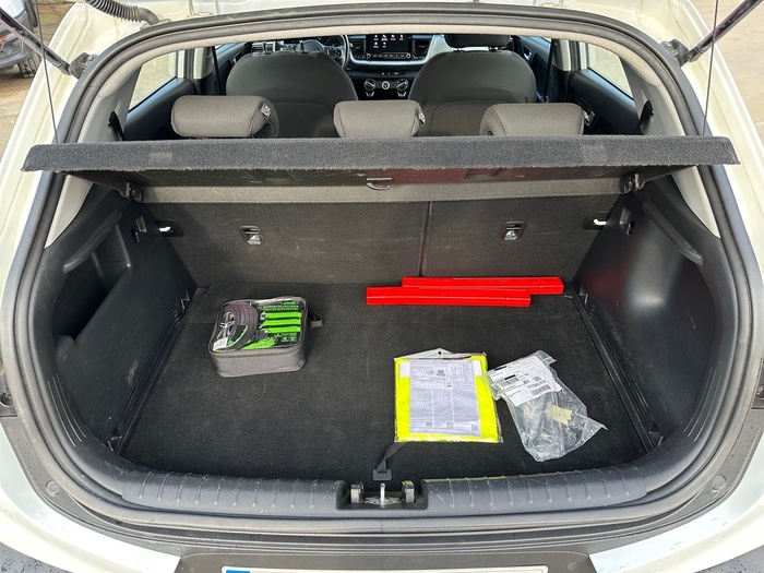 Kia Stonic 1.2 DPi Concept 62 kW (84 CV) Vehículo usado en Madrid Kia Stonic 1.2 DPi Concept 62 kW (84 CV) Vehículo usado en Madrid