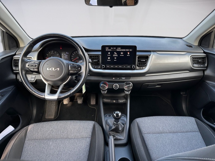Kia Stonic 1.2 DPi Concept 62 kW (84 CV) Vehículo usado en Madrid Kia Stonic 1.2 DPi Concept 62 kW (84 CV) Vehículo usado en Madrid