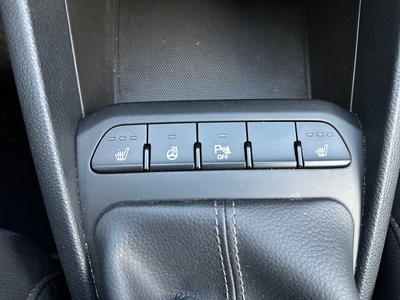 Kia Stonic 1.2 DPi Concept 62 kW (84 CV) 19 Kia Stonic 1.2 DPi Concept 62 kW (84 CV) 19