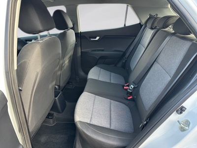 Kia Stonic 1.2 DPi Concept 62 kW (84 CV) 12 Kia Stonic 1.2 DPi Concept 62 kW (84 CV) 12