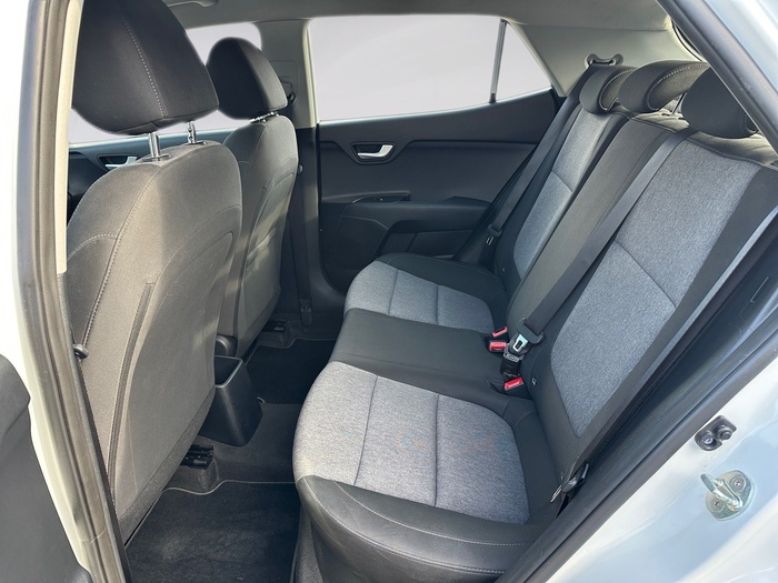 Kia Stonic 1.2 DPi Concept 62 kW (84 CV) Vehículo usado en Madrid Kia Stonic 1.2 DPi Concept 62 kW (84 CV) Vehículo usado en Madrid