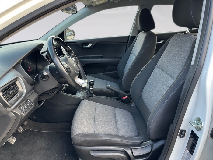 Kia Stonic 1.2 DPi Concept 62 kW (84 CV) Vehículo usado en Madrid Kia Stonic 1.2 DPi Concept 62 kW (84 CV) Vehículo usado en Madrid