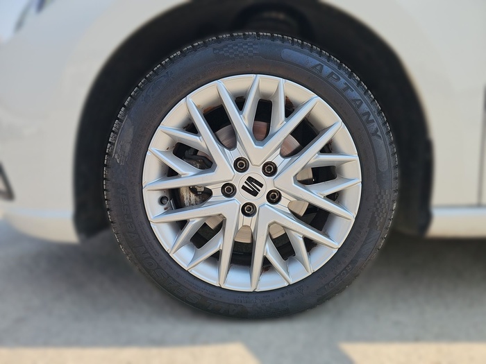 SEAT Ibiza 1.0 TSI FR Plus 81 kW (110 CV) Vehículo usado en Madrid SEAT Ibiza 1.0 TSI FR Plus 81 kW (110 CV) Vehículo usado en Madrid