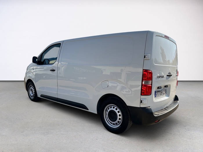 Peugeot Expert Furgon BlueHDi 120 S&S Pro Standard 88 kW (120 CV) Vehículo usado en Madrid Peugeot Expert Furgon BlueHDi 120 S&S Pro Standard 88 kW (120 CV) Vehículo usado en Madrid