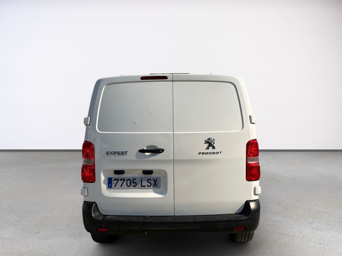 Peugeot Expert Furgon BlueHDi 120 S&S Pro Standard 88 kW (120 CV) Vehículo usado en Madrid Peugeot Expert Furgon BlueHDi 120 S&S Pro Standard 88 kW (120 CV) Vehículo usado en Madrid
